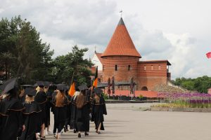 DIPLOMŲ ĮTEIKIMAI