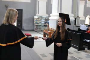 DIPLOMŲ ĮTEIKIMAI